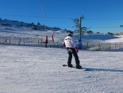 Foto esquiando